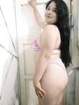 Putita mostrando su enorme culo en fotos