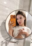 Mia linda jovem de 18 anos que definitivamente se destaca no chaturbate