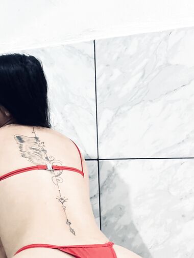Morena gostosa novinha de goiania gyn se exibindo toda linda