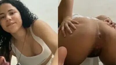 Yasmin Ituassu Privacy nua mostrando a buceta e o cuzinho de quatro
