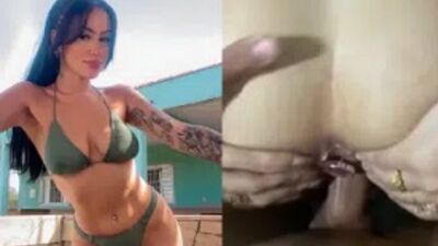 Giih Rocha Xvideos dando a buceta de quatro abrindo o cuzinho com a mão