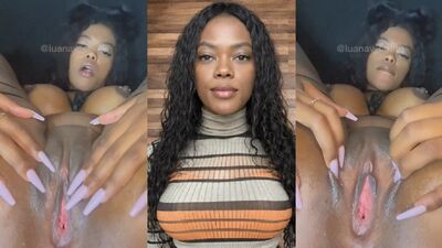 Vazou na net a negra gostosa Luana Couto pelada se masturbando