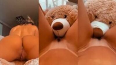 Vanessinha Vailatti pelada se masturba e goza muito