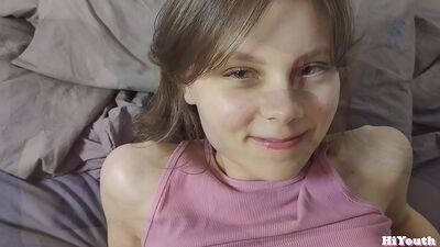 Novinha fazendo sexo dando sua buceta gostosa