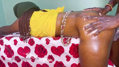 Video porno vagabunda sul-africana sendo fodida com força e gritando na foda violenta
