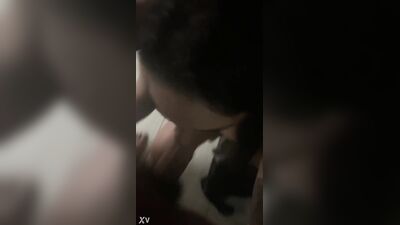 Mariana Casaroto chupando piroca até ganhar leitinho na garganta