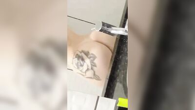 Teen loira deliciosa pelada em vídeo vazado no Telegram da safada