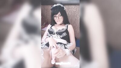 Uzagui Bunny pelada masturbando a buceta com consolo