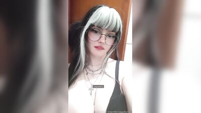 Uzagui Bunny nude em vídeo vazado provando o quanto é deliciosa
