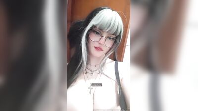 Uzagui Bunny nude em vídeo vazado provando o quanto é deliciosa