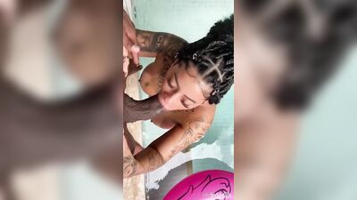 Marcelly Melo pagando boquete mostrando que adora uma mamada