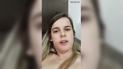 Loira caiu na net transando com seus dedinhos sacanas