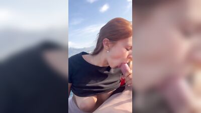 Boquete na lancha da vagabunda que chupa tudo gostoso