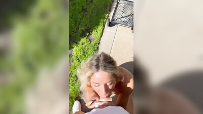 Loirinha devora pau mostrando que adora um bom boquete