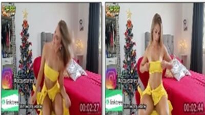 Jacqueline Darley pelada sentada na cadeira na masturbação