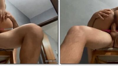 Moreninha Hot monta por cima da piroca com a bucetinha cheia de vontade