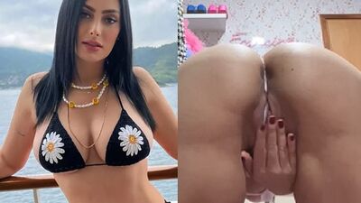 Francine Piaia nua exibindo o cuzinho e a buceta de quatro