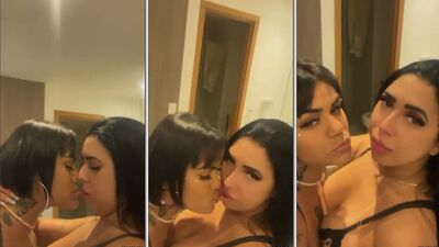 Pornô lésbico Dessa Delle se pegando gostoso e dando uns beijos na sua amiguinha safada moreninha
