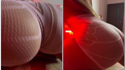 Ani Rocha de quatro com shorts apertado rasgando a buceta