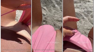 Vanessinha Vailatti branquinha safada levanta o biquini  exibindo a bucetinha na praia bem safada