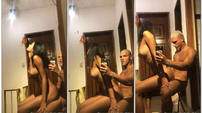 Uweliton deixando a magrinha sentar gostoso na piroca