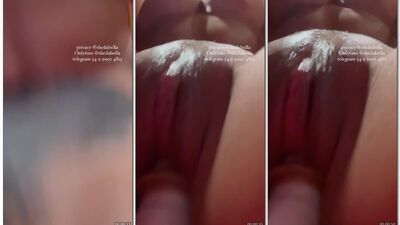 Sheila Bella do Privacy toda gostosa fodendo a buceta molhada com um consolo