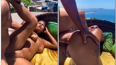 Morena safada faz sexo ao ar livre e mama gostoso