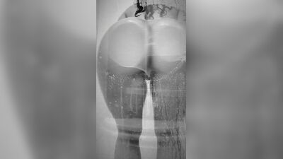 Alice Lins peladinha tomando banho se filmando toda gostosa