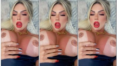 Debora Gomes loira perfeita mostrando as tetas gulosas com muito tesão toda safadinha