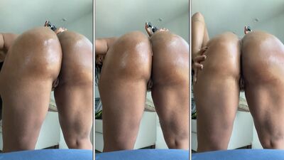 Valentina Ferraz putinha deliciosa passando óleo no cu empinado com bucetão de fora