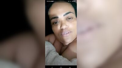 Elisângela coroa toda deliciosa safada na Live levando gozada do safadao