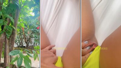 Jessica Pacheco puta deliciosa masturbando buceta na rede com biquini de ladinho