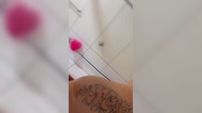 Bia Ruivinha putinha deliciosa tomando banho gostoso