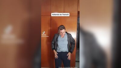 Lilika Teixeira coroa safada  com a buceta peluda toda molhadinha depois de voltar do treino