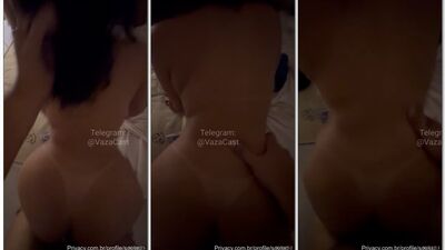 Branquinha perfeita da bunda grande Soulud transando com muito prazer dando a buceta pro macho comedor