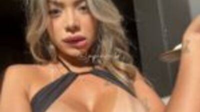 Jully Queiroz faz um sexo oral profissional em macho sortudo