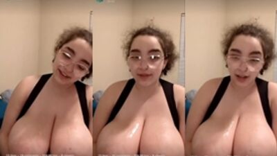 Peituda gordinha Crystal pelada em live xxx