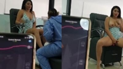 Martina Smith squirt com vibrador na buceta gostosa