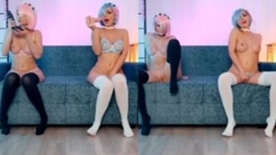 Sia Siberia linda ninfeta no cosplay sensual de Re:zero se masturbando com consolo gigante