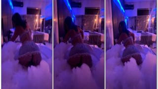 Belle Belinha bucetinha molhadinha na hidromassagem do motel