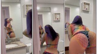 Belle Belinha com tesão rebolando a bunda antes do carnaval