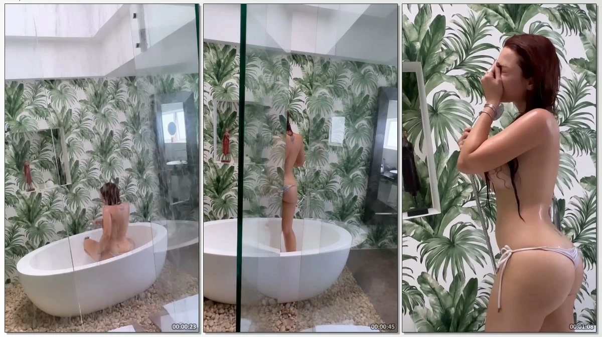Cibelly Ferreira famosinha no banho molhadinha na banheira