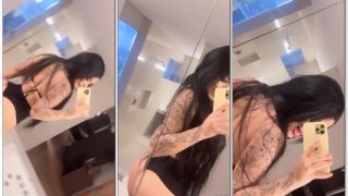 Adah exibindo a bunda grande gostosa no espelho