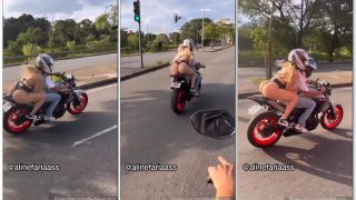 Aline Faria andando de moto com calcinha fio dental