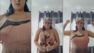 Cachorrona Natali Conti exibindo peitões gostosos antes de ir pra academia