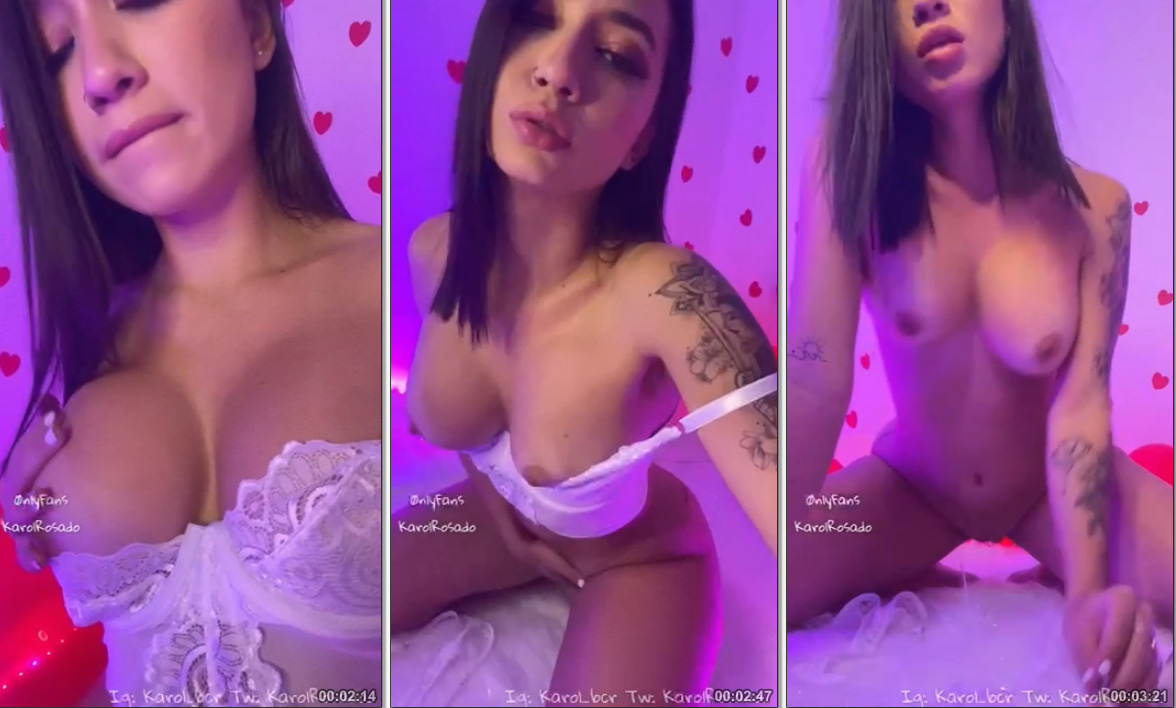 Colombiana Karol Rosado deliciosa tira lingerie e sensualiza peladinha e gostosa