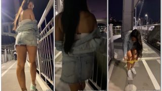 Ellenzinhaexib puta safada mostrando a buceta em publico sem calcinha