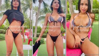Famosa do onlyfans Camila Gomez tocando siririca com biquini de ladinho no quintal ao ar livre