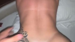 Julia Govea gatinha deliciosa dando a buceta de quatro em um sexo amador safado