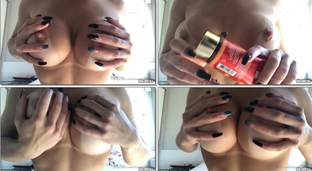 Luiza Marcato gostosa peladinha exibindo seus lindos peitos bronzeados acariciando os peitos lindos